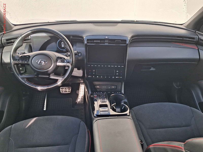 Hyundai Tucson (2022) 1.6 T-GDi 4X4, 1.maj,ČR, N - fotka 8 z 19