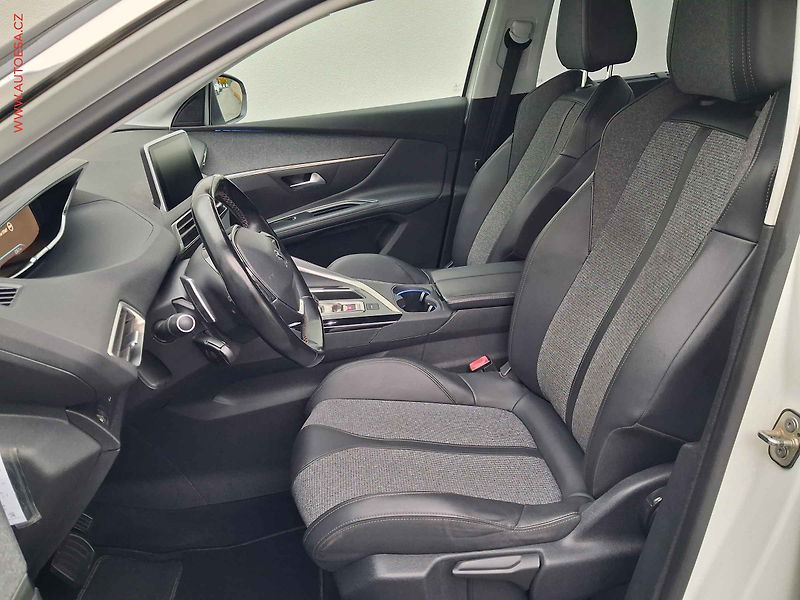 Peugeot 5008 (2019) 1.5 HDi 7míst, Allure, AT - fotka 9 z 17
