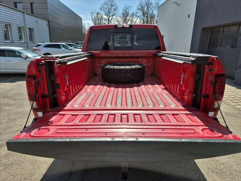 Dodge RAM 6,4 Power Wagon 2500 - fotka 11 z 19