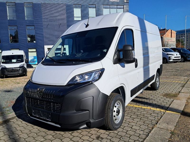 Peugeot Boxer Furgon 3000 L2H2 BlueHDi 120k - fotka 1 z 22