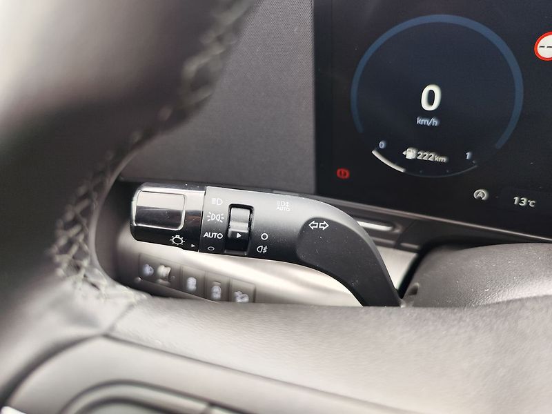 Hyundai Kona 1.6 T-GDI/145kW Smart - fotka 28 z 32