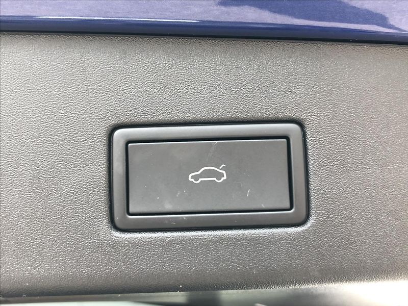 Volkswagen ID.4 1,0 195kW kap. 77kWh 4Motion - fotka 12 z 32