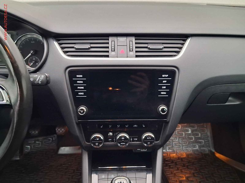 Škoda Octavia (2019) 1.6TDi, 2.maj,ČR, LED, autoAC - fotka 12 z 18