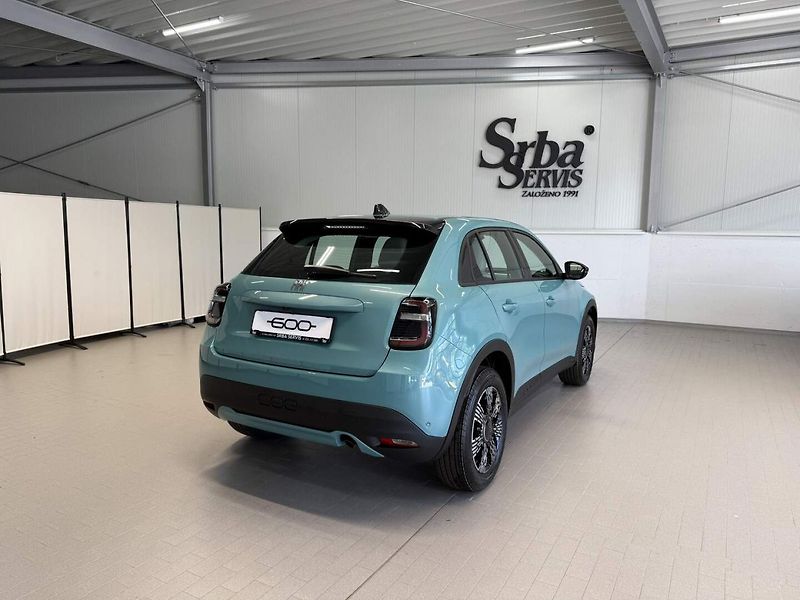 Fiat 600 (2026) Icon 1.2 Turbo 100k MT6 - fotka 4 z 23