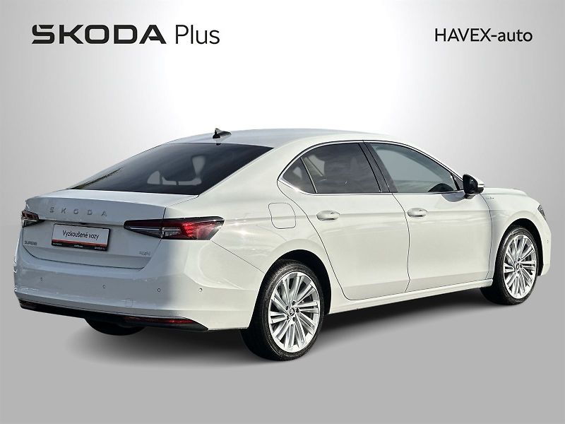 Škoda Superb (2025) 2.0 TSI 4x4 DSG L&K - fotka 2 z 40