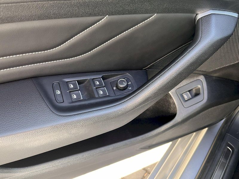 Volkswagen Passat (2020) VARIANT  1,5TSi 110kW DSG7 Ele - fotka 11 z 25