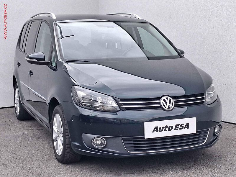 Volkswagen Touran (2011) 2.0 TDi, DSG, webasto - fotografie inzerátu