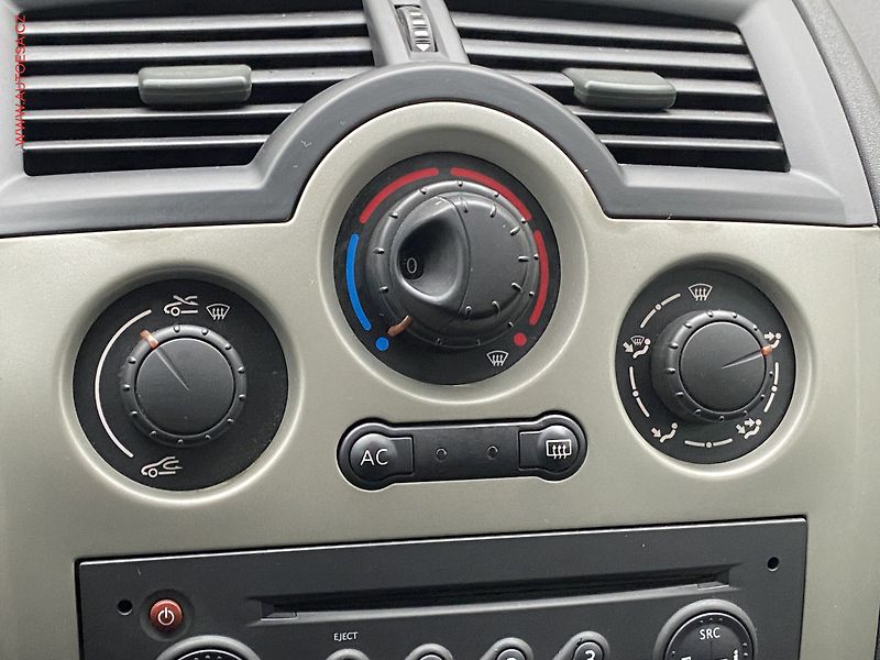 Renault Mégane (2006) 1.6 16V, Avantage, AC - fotka 15 z 16