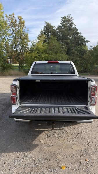 Isuzu D-Max (2022) LSE 4x4, 120kW - fotka 14 z 26