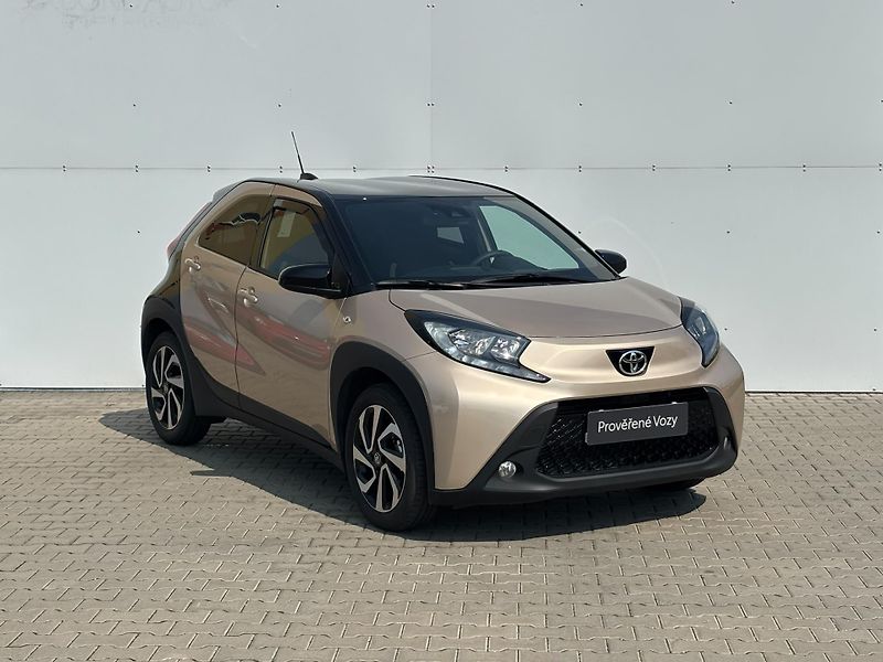 Toyota Aygo 1.0 VVT-i X-play Style AT - fotka 6 z 26