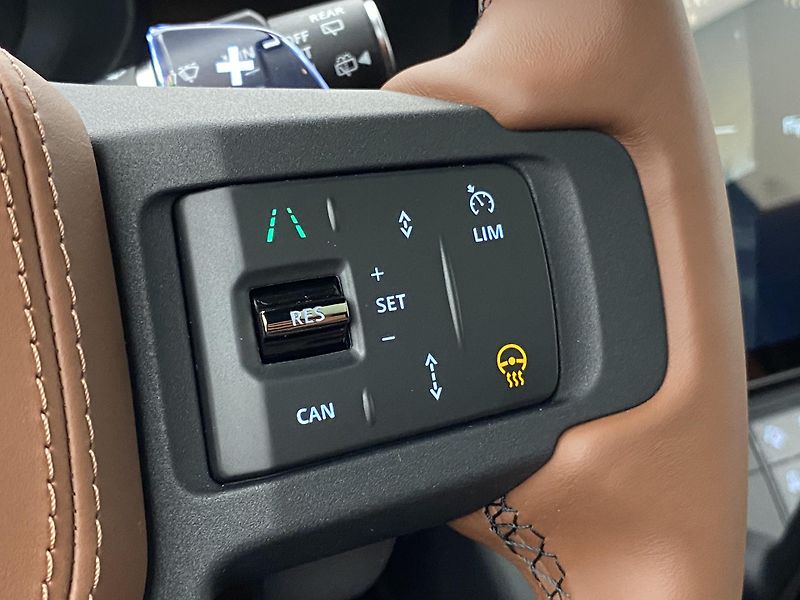 Land Rover Defender (2026) 110 P635 OCTA AWD AUT - fotka 25 z 56