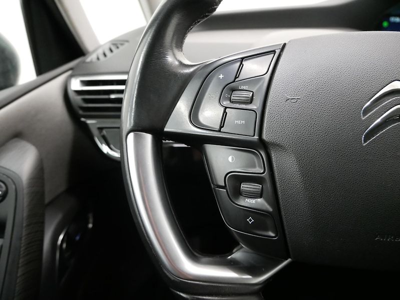 Citroën Grand C4 Picasso - fotka 14 z 24