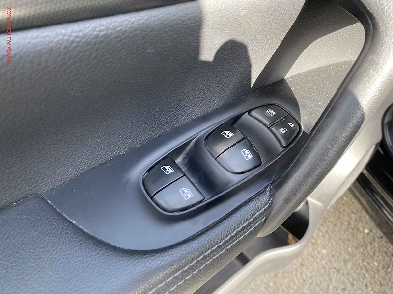 Nissan Qashqai (2019) 1.3 DiG-T, N-Connecta, panor - fotka 13 z 17