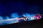 Toyota Supra při autonomním driftování v tandemu