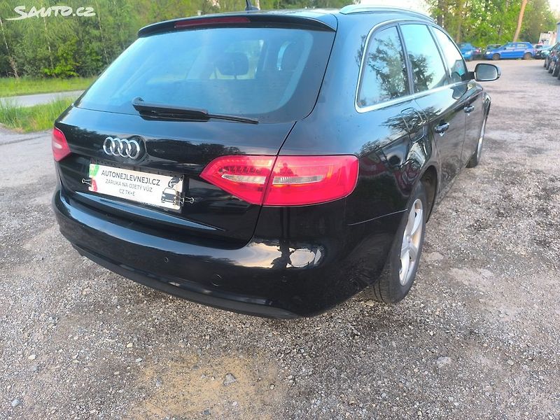 Audi A4 110KW, KRÁSNÁ,1MAJ82L,180T.KM - fotka 17 z 28