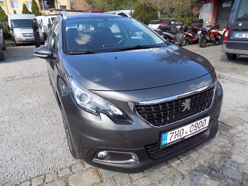 Peugeot 2008 1,2I 60 KW ACTIVE, TAŽNÉ, ČR - fotka 4 z 41