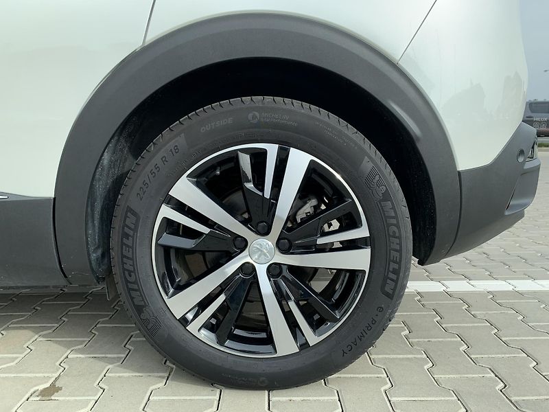 Peugeot 3008 GT 1.6 PHEV 165kW EAT8 - fotka 29 z 33