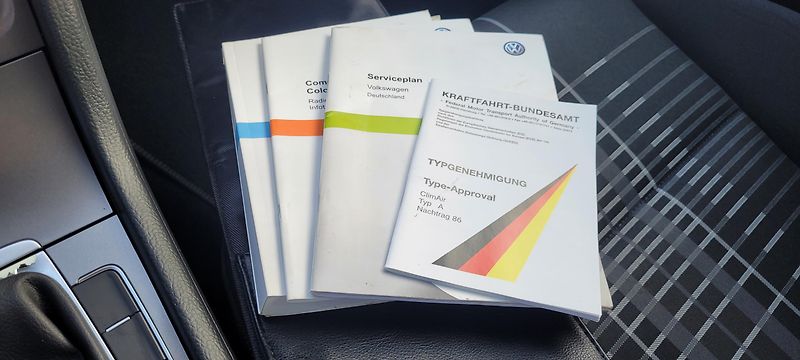 Volkswagen Golf (2015) 7 1,2 TSi 81kW benzín Lounge - fotka 30 z 35