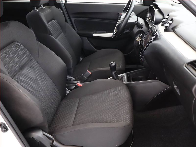 Suzuki Swift (2021) 1.2, ČR,1.maj, Serv.kniha - fotka 7 z 15