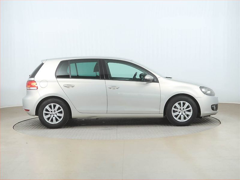 Volkswagen Golf (2012) Comfortline 1.2 TSI, Navi - fotka 6 z 14