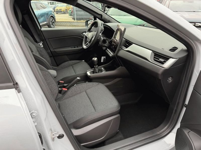 Renault Captur (2026) evolution TCe 115 - fotka 8 z 24