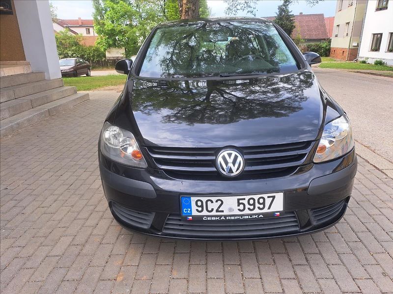 Volkswagen Golf Plus 1,6 FSI - fotka 2 z 36