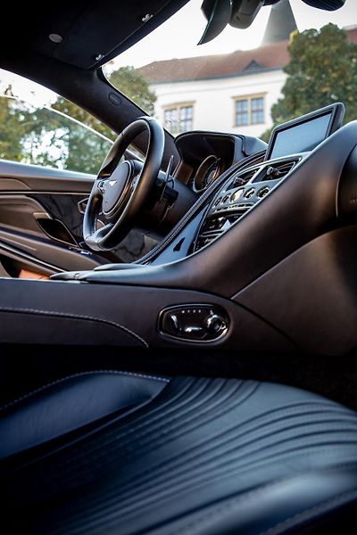 Aston Martin DB11 (2019) Aston Martin DB11 V8 510 koní  - fotka 10 z 13