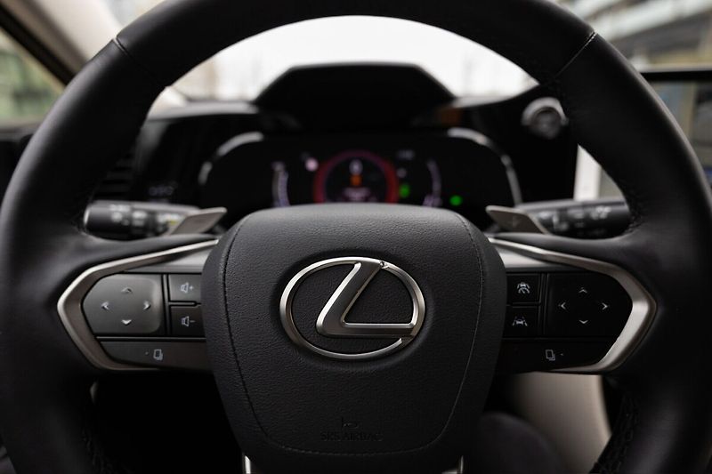Lexus NX 450h plus 450H 2.5 PHEV LUXURY - fotka 12 z 29