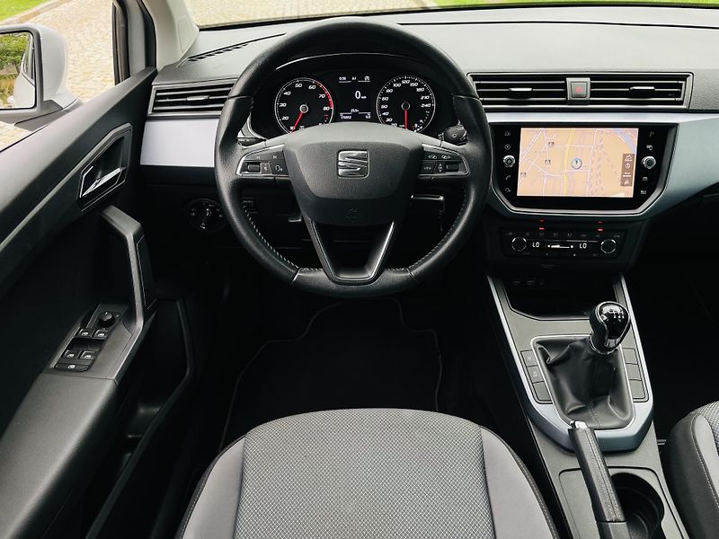 Seat Arona 1.0TSI 85KW 1.MAJITEL SENZORY  - fotka 25 z 43
