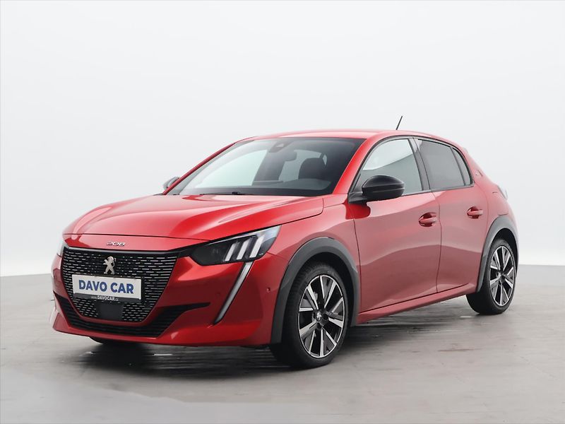 Peugeot 208 1,2 PureTech 74kW GT DPH - fotka 3 z 27