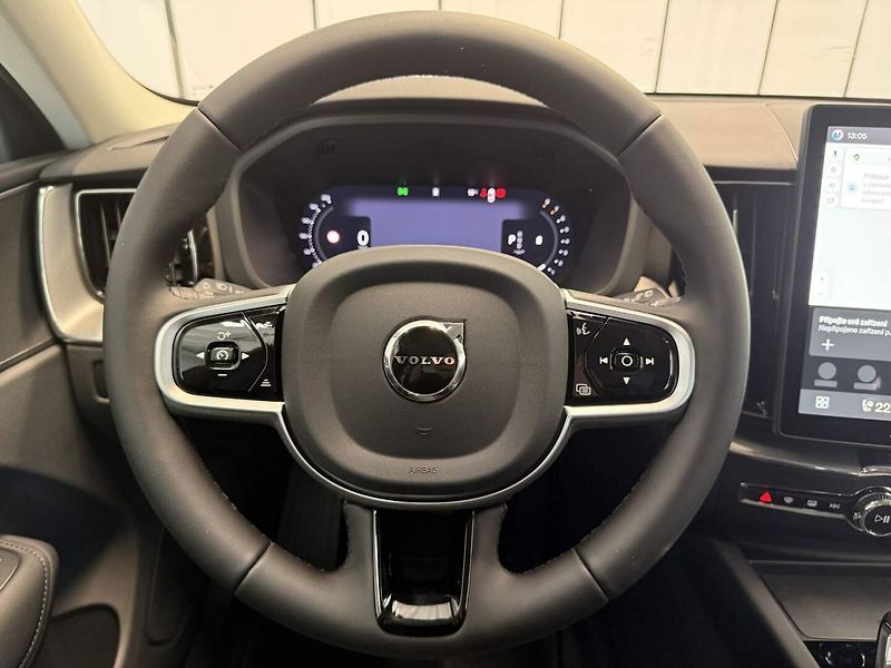 Volvo XC60 (2026) B5 2.0L 250+14 HPAT8 AWD CORE - fotka 8 z 26