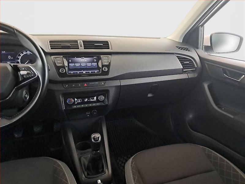 Škoda Fabia (2022) Ambition 1.0 TSI, Tempomat - fotka 8 z 16