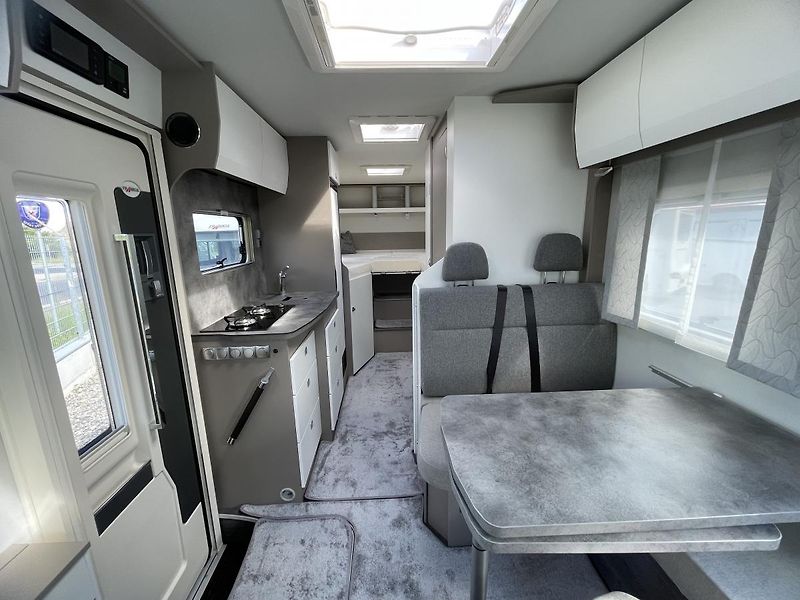 Frankia (2025) NEO M I7GDK - MB 2,0l/170HP - fotka 22 z 36