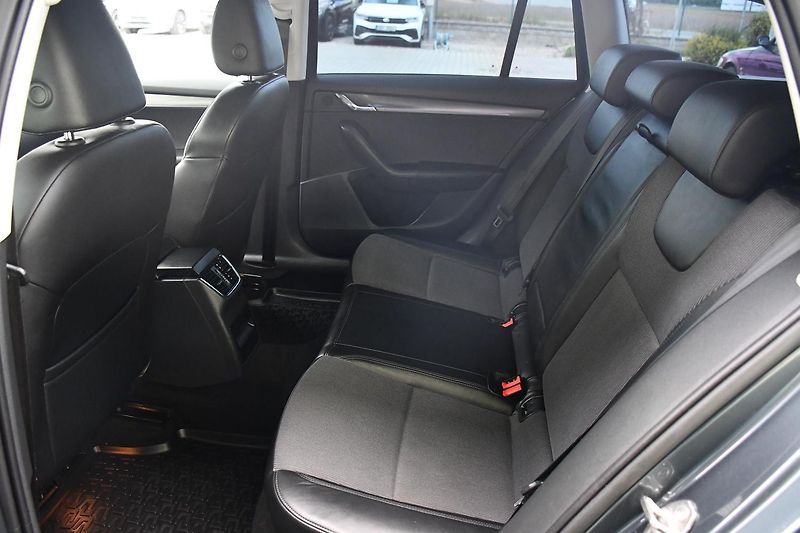 Škoda Octavia 2.0TDi STYLE VIRTUAL ACC ČR - fotka 19 z 54