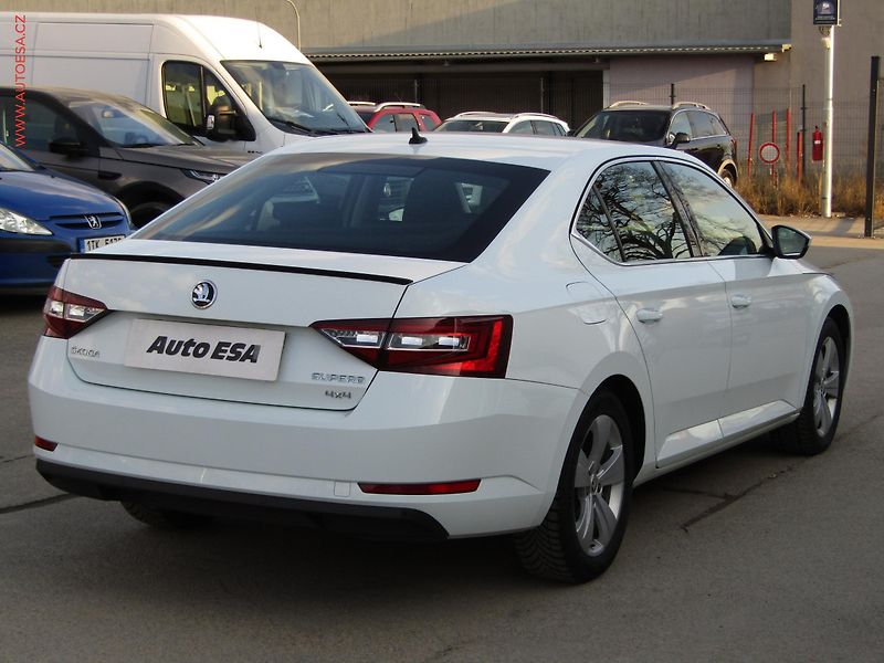 Škoda Superb (2019) 2.0 TDi, ČR, Style, DSG - fotka 4 z 23