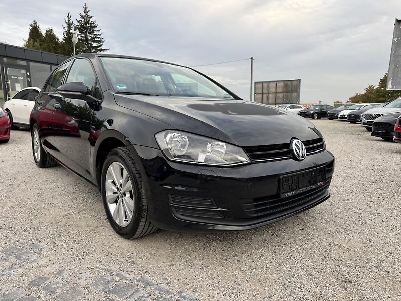 Volkswagen Golf (2015) 1.2 TSi 81KW 1.Majitel  - fotka 11 z 35