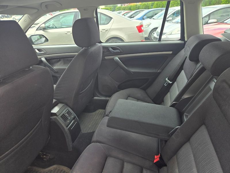 Škoda Octavia (2005) 2.0 TDI - fotka 9 z 16