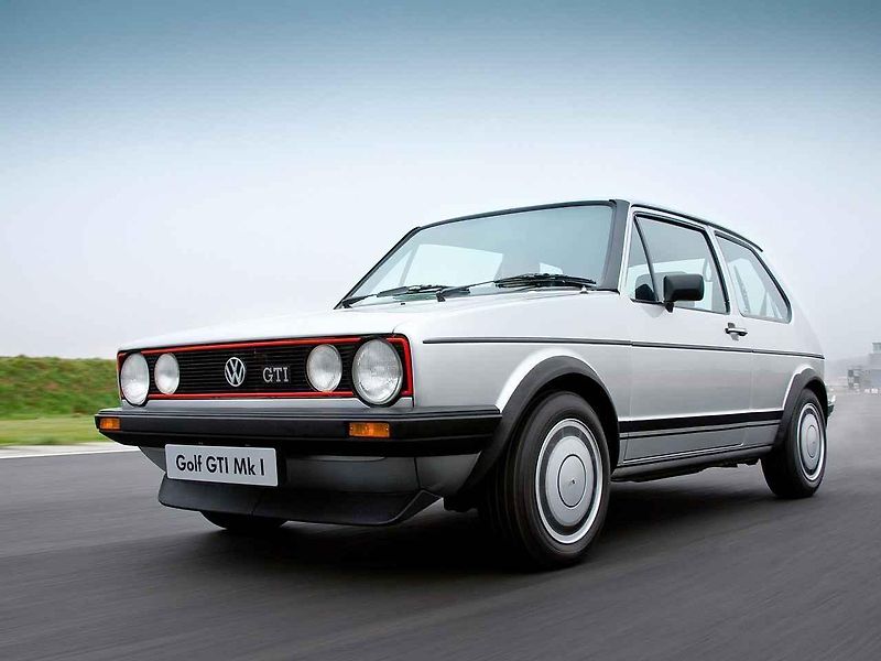 Porovnání prvního a posledního Volkswagenu Golf.