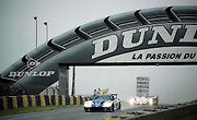 Vůz Lister Storm posádky Keegan - Chapell - Lees při závodě 24 hodin Le Mans v roce 1995.