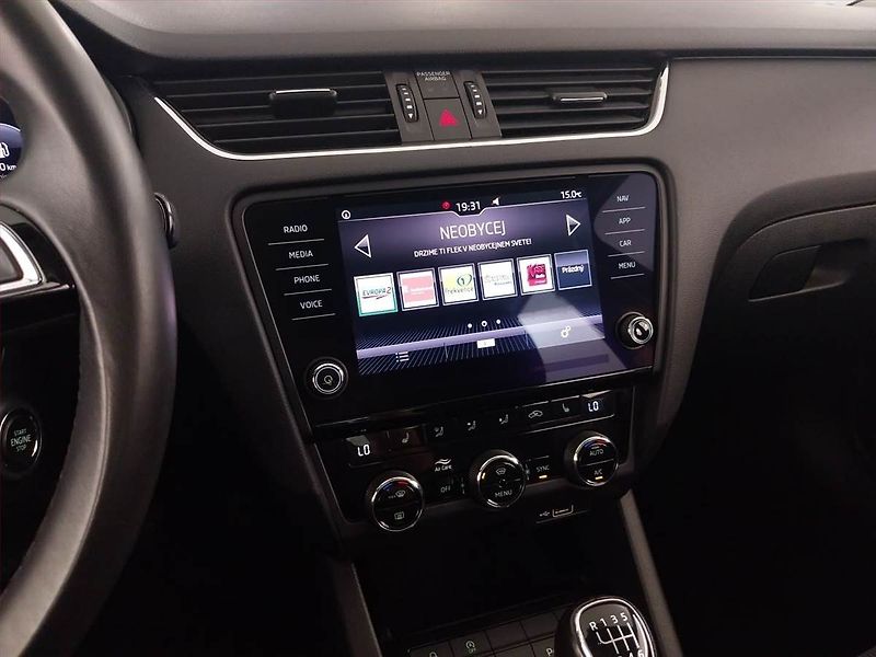 Škoda Octavia (2019) Style 2.0 TDI, Serv.kniha - fotka 12 z 21