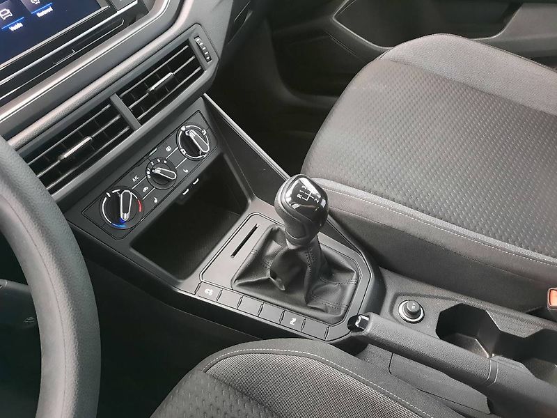 Volkswagen Taigo (2022) 1.0 TSI (70kW/95k) Life - fotka 13 z 26