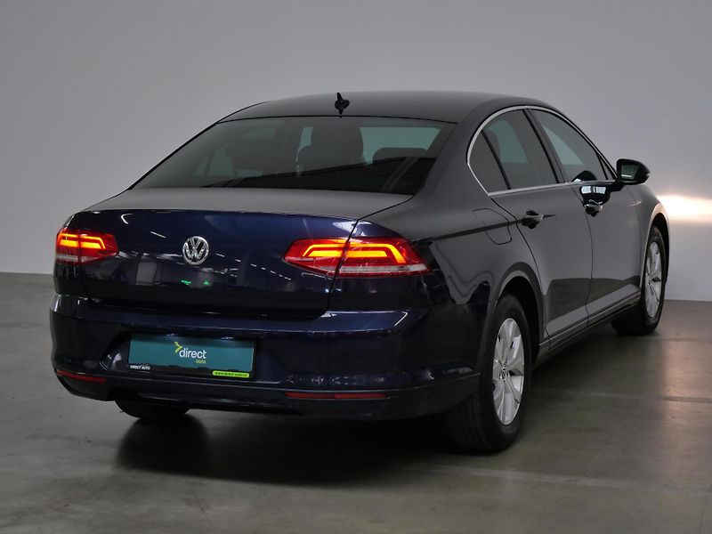 Volkswagen Passat - fotka 2 z 23