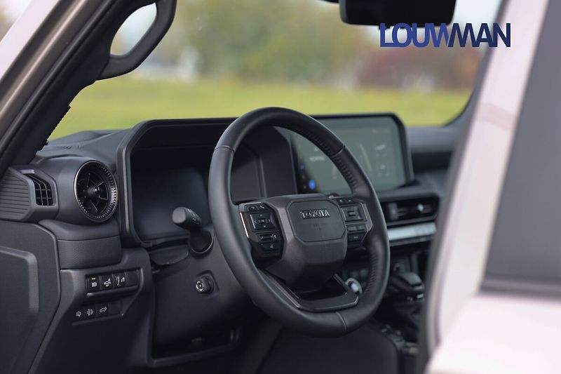 Toyota Land Cruiser 2.8L MHEV 8AT 4X4 Executive Sk - fotka 16 z 30