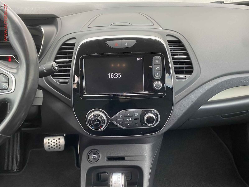 Renault Captur (2017) 1.2 TCe, Intense, AT, navi - fotka 12 z 17
