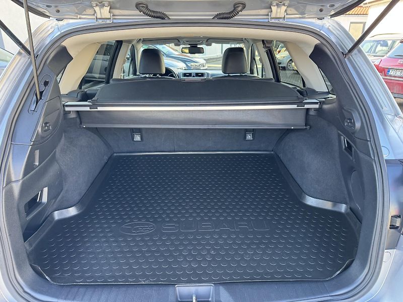Subaru Outback 2.5i BOXER 4X4 SPORT - fotka 20 z 31