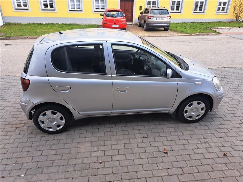 Toyota Yaris 1,4 D-4D - fotka 12 z 39