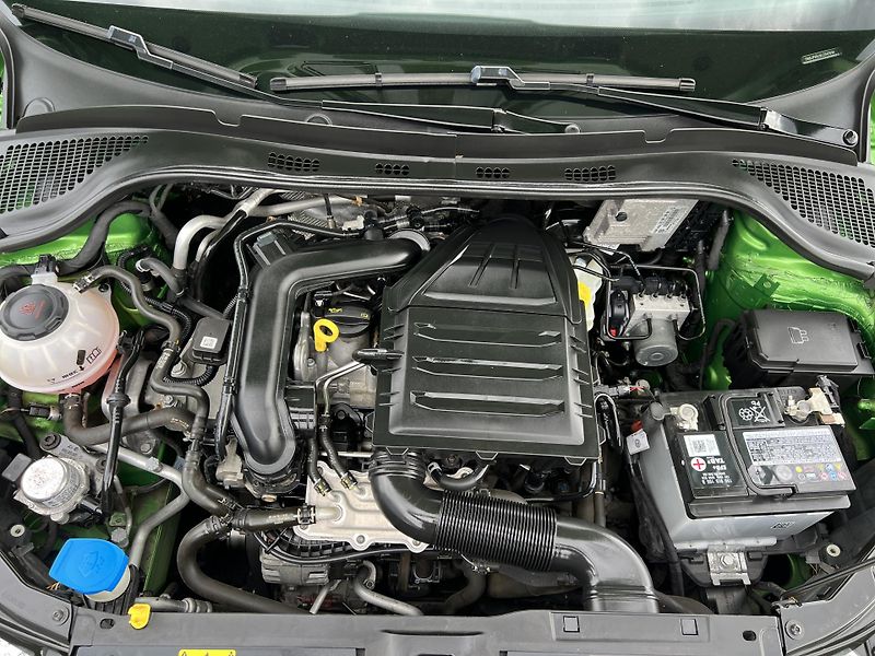 Škoda Fabia Style+ 1.0TSi KAMERA ČR 1.MAJ. - fotka 38 z 46