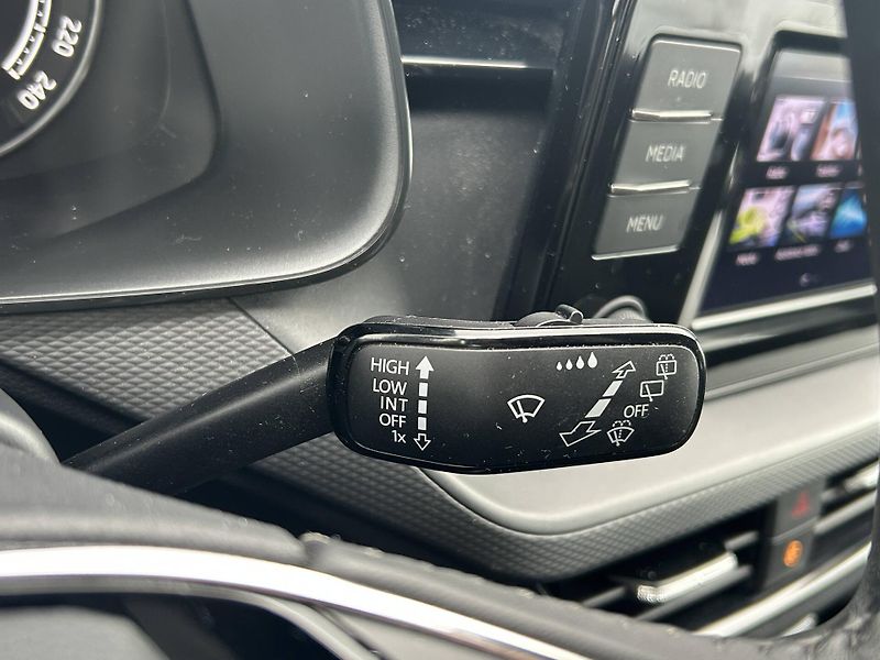Škoda Scala Ambition 6MP 1,0TSI - fotka 14 z 22
