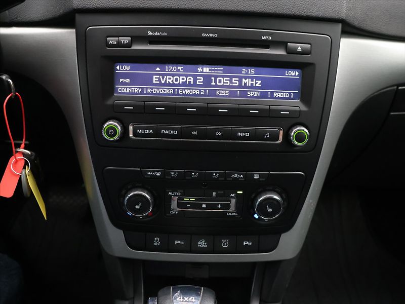 Škoda Yeti 2,0 TDI 103kW DSG 4x4 DPH - fotka 18 z 28