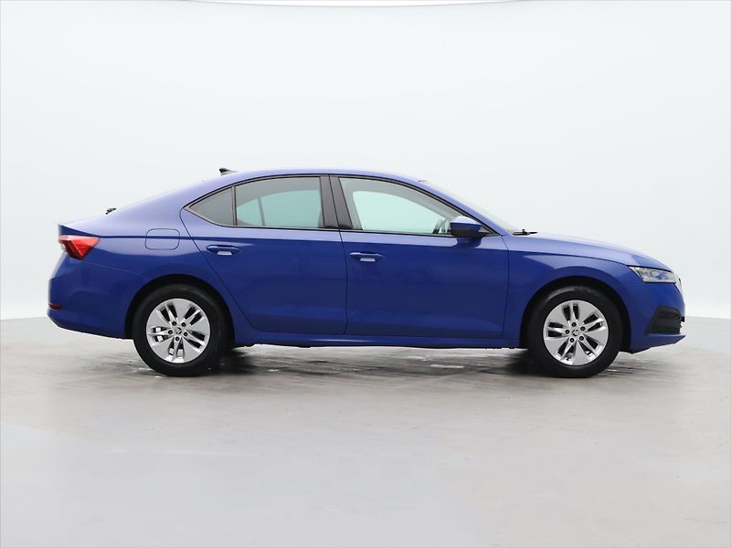 Škoda Octavia 2,0 TDI 110kW Ambition DSG CZ - fotka 8 z 39